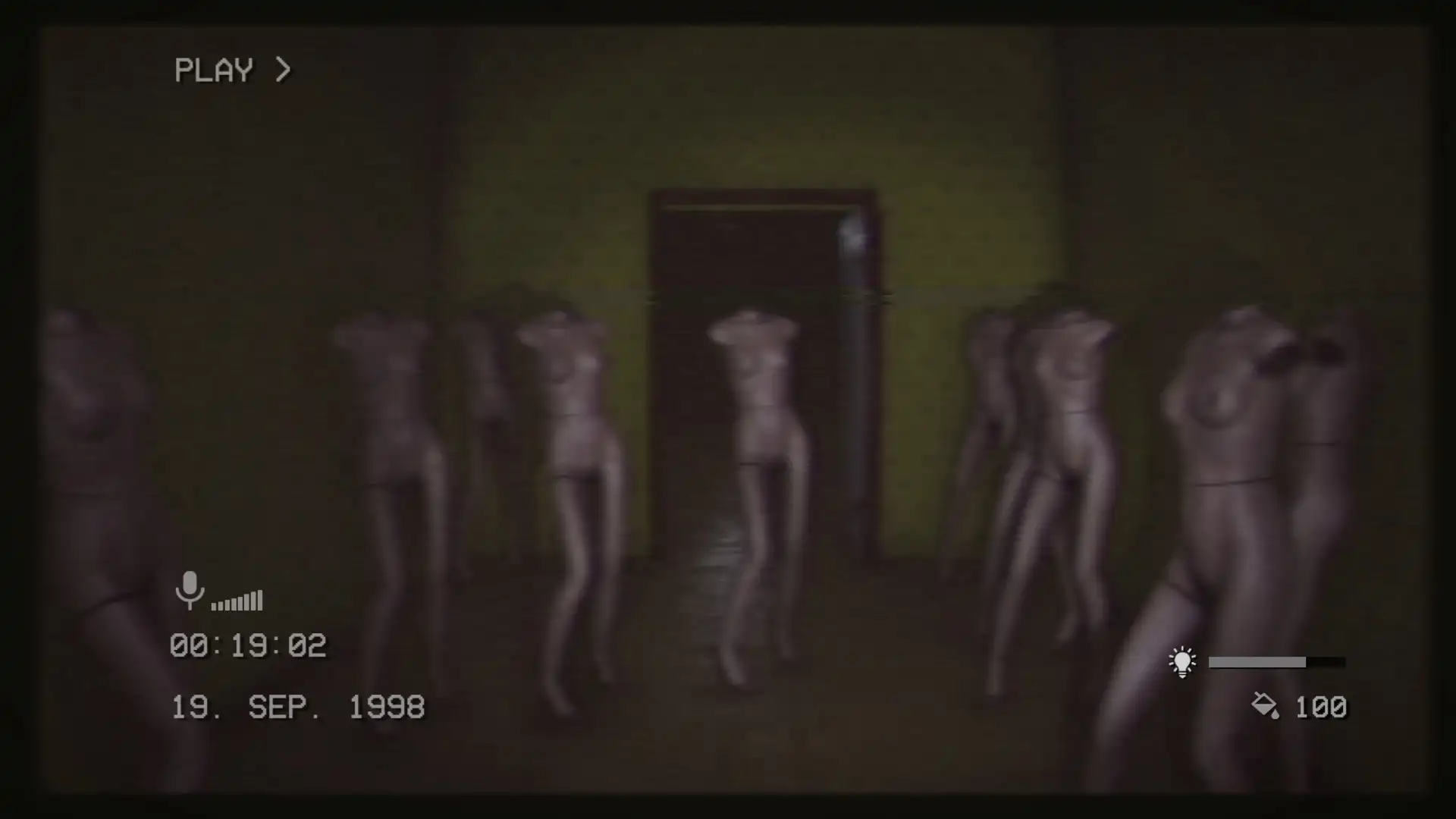 the-backrooms-1998-e-o-sentimento-de-saturacao-04.webp